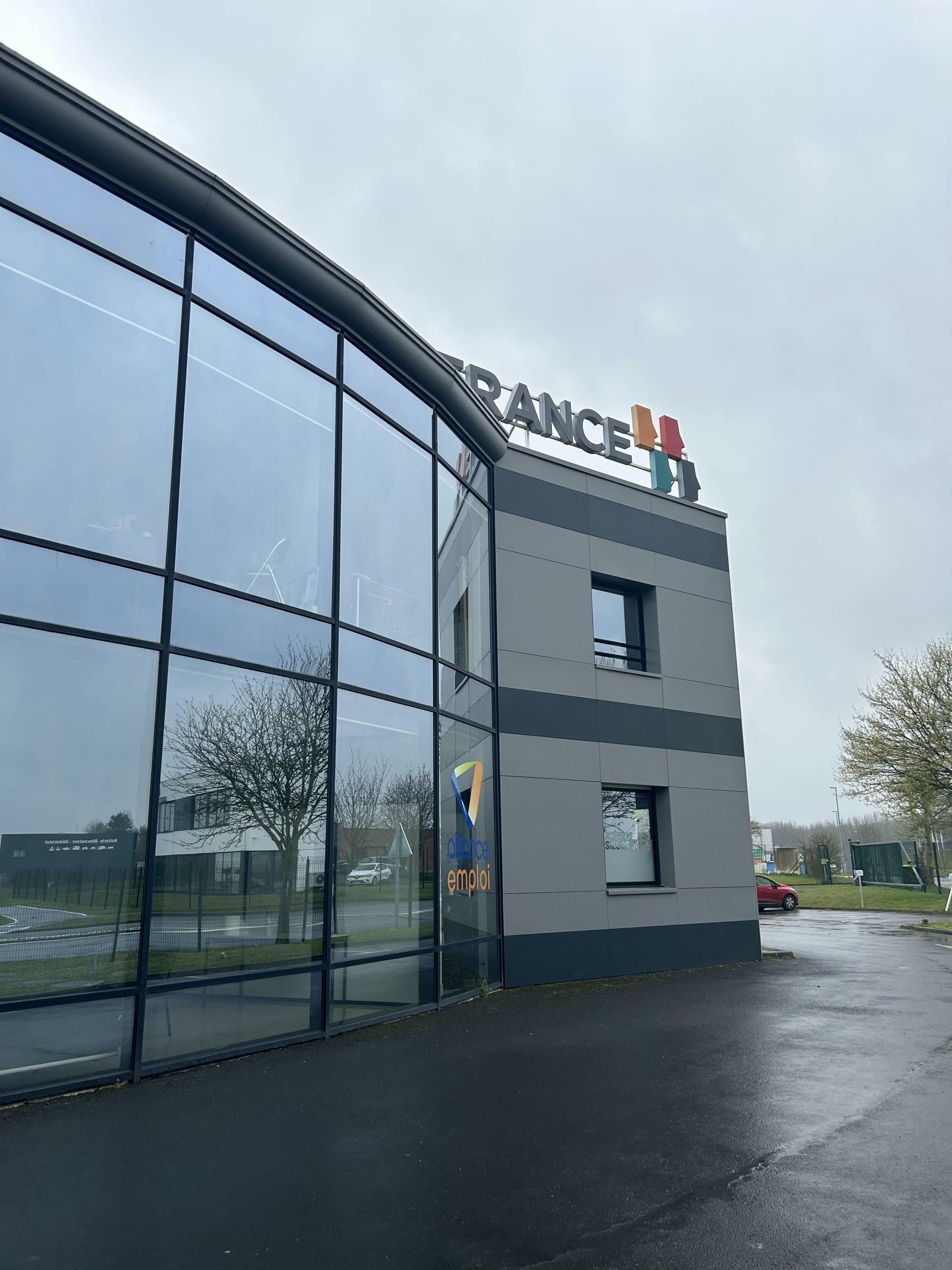 Photos illustrant des collaborateurs d'un cabinet d'expertise comptable à Cambrai